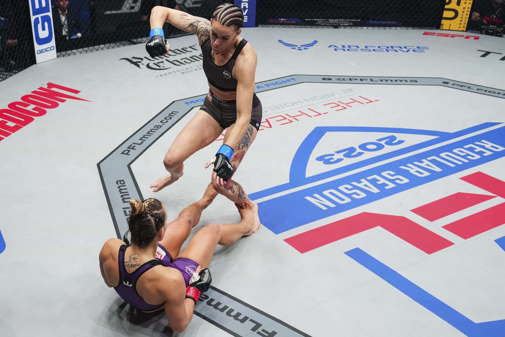 Amber Leibrock a poslední divočina v kleci PFL MMA.