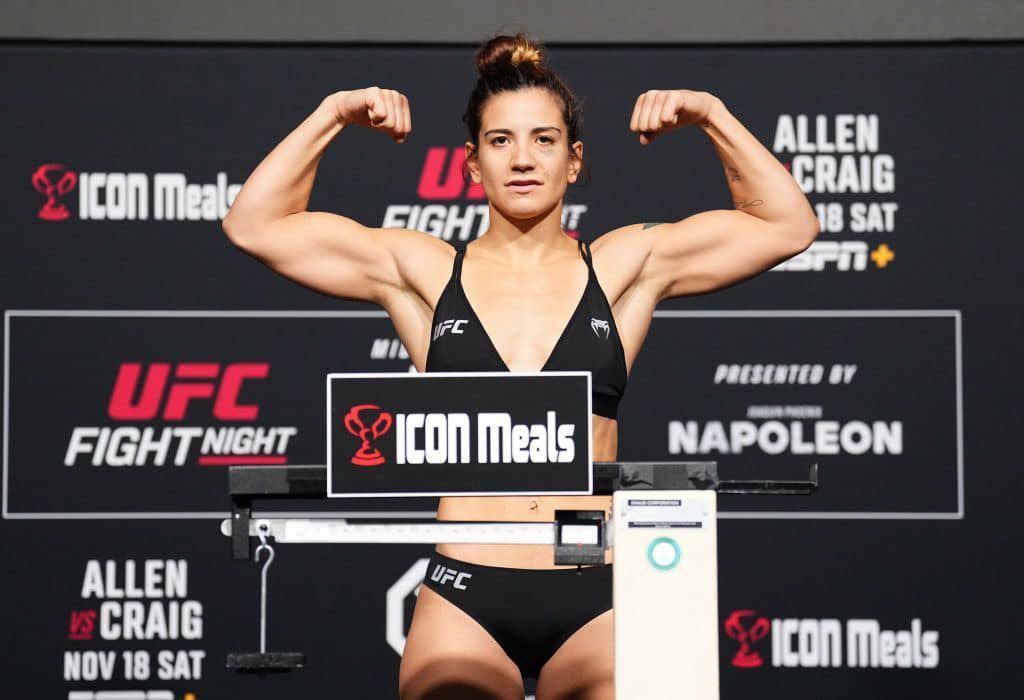 Twerk na oslavu vítězství a bonus pro fanoušky. Takhle oslavila vítězství kráska z UFC