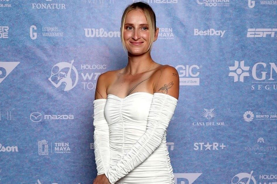To je proměna. Bez deště nejsou květiny. Vondroušová si užívá dovolené